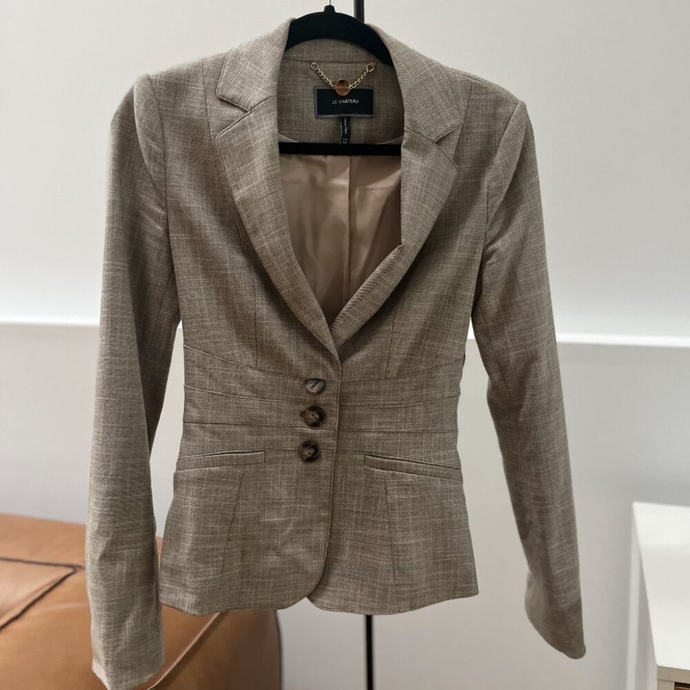 LE CHÂTEAU – Fitted Blazer – Beige –Size XXS